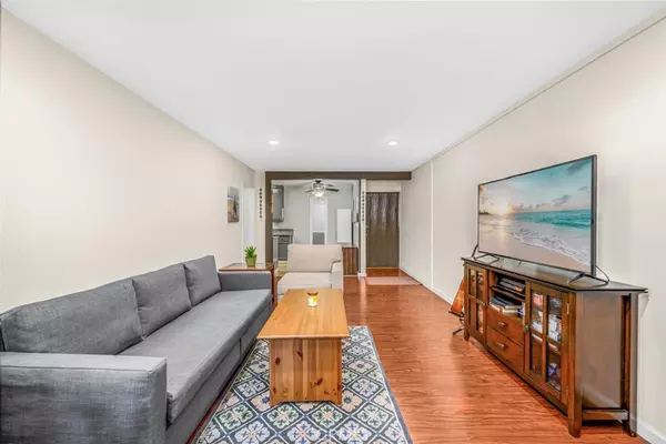 1000 W Macarthur BLVD #42, Santa Ana, CA 92707