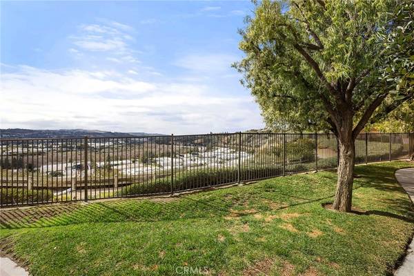 Yorba Linda, CA 92887,5235 Box Canyon CT #22E