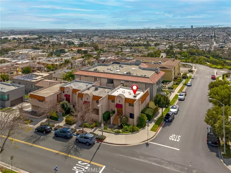 2500 Skyline DR, Signal Hill, CA 90755