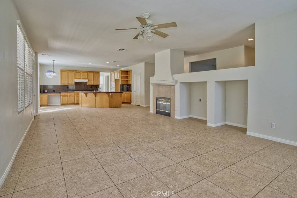 Corona, CA 92883,1696 Tamarron DR