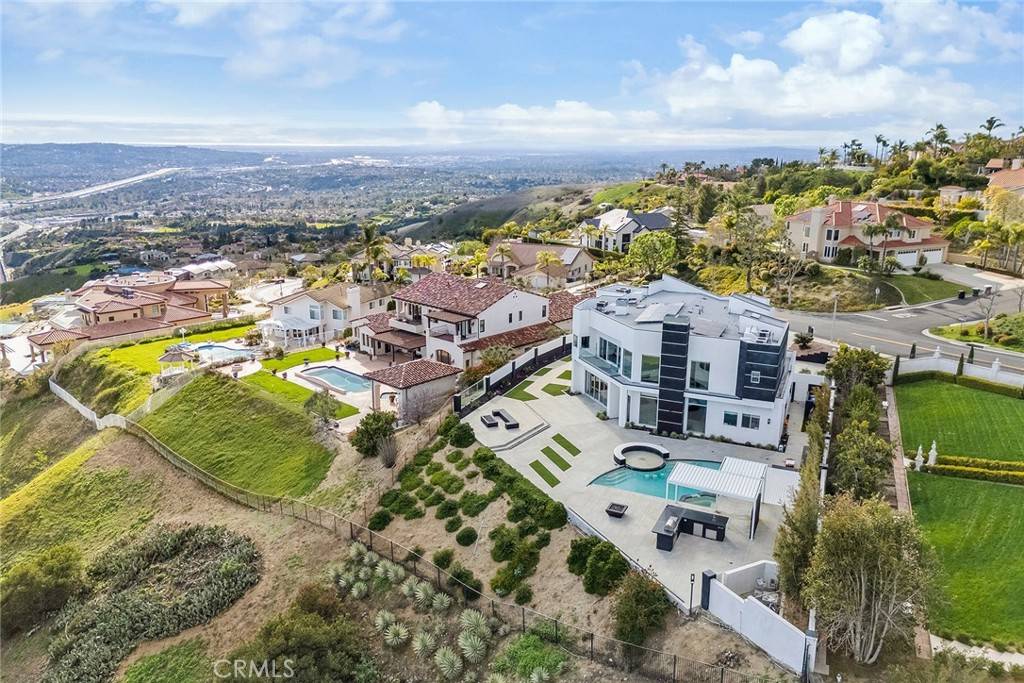 Yorba Linda, CA 92887,22810 Hidden Hills RD