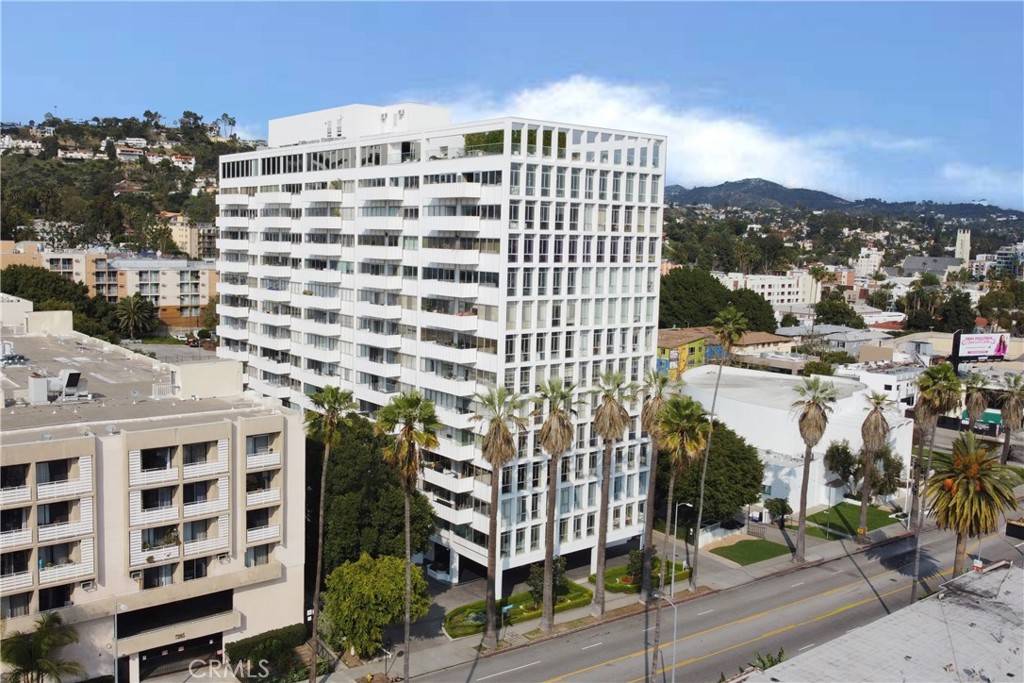 Los Angeles, CA 90046,7135 Hollywood BLVD #210