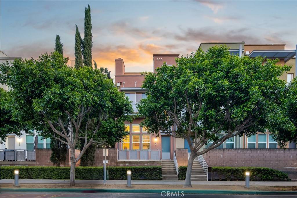 516 E Jeanette LN,  Santa Ana,  CA 92705