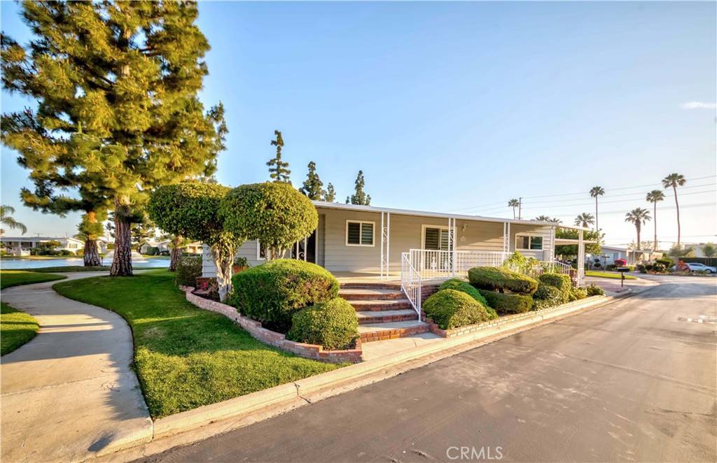 La Habra, CA 90631,2040 Lake View Dr