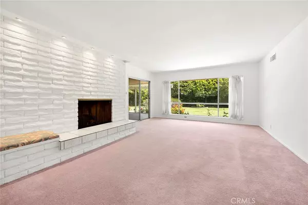 Fullerton, CA 92835,506 Lakeside DR