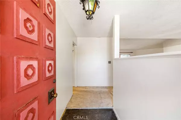 Palm Springs, CA 92264,837 S Riverside DR