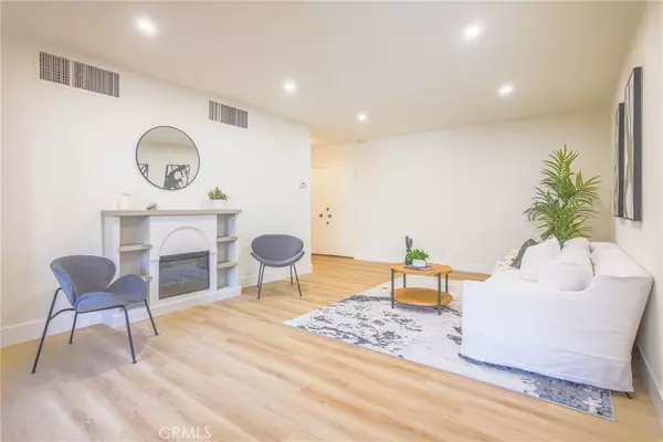 927 N Kings RD #114, West Hollywood, CA 90069