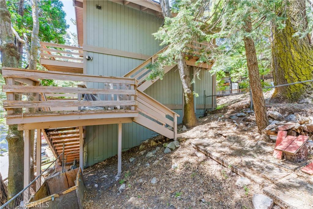 Twin Peaks, CA 92391,858 Sierra Vista DR