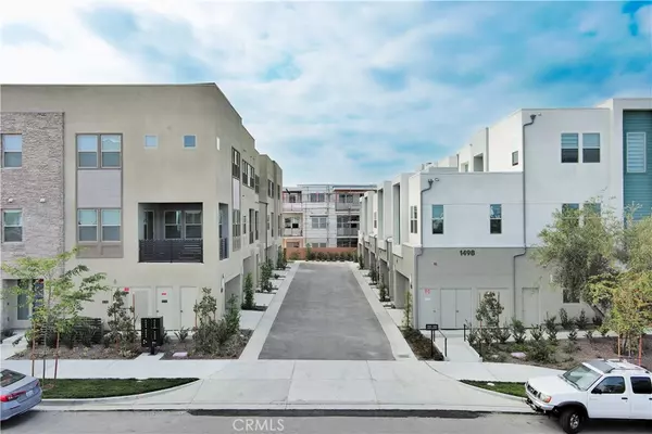 Montebello, CA 90640,1458 Poppy CT