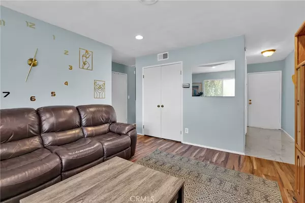 Pico Rivera, CA 90660,5905 Rosemead BLVD #15