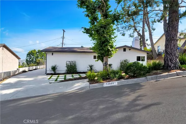 Sylmar, CA 91342,13869 Tucker AVE