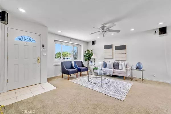 Huntington Beach, CA 92647,6432 Antrim CIR