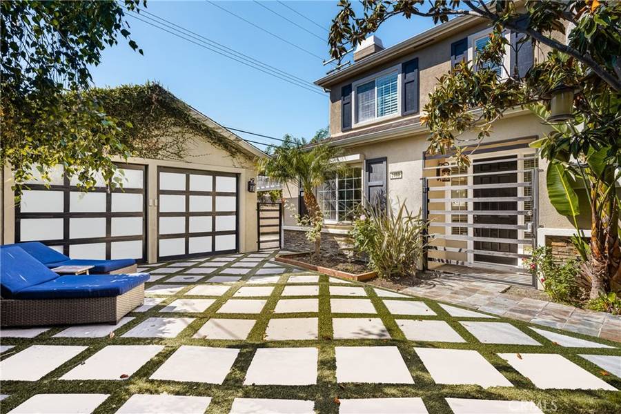 2459 Elden AVE, Costa Mesa, CA 92627