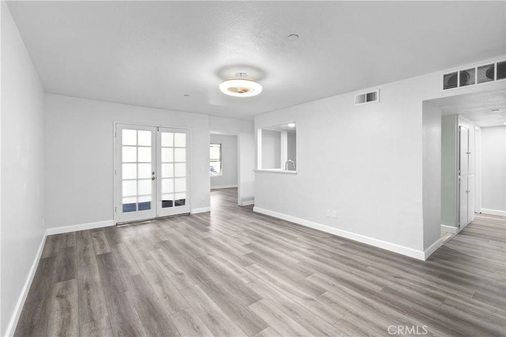 Santa Ana, CA 92701,302 E Chestnut #118 AVE #A