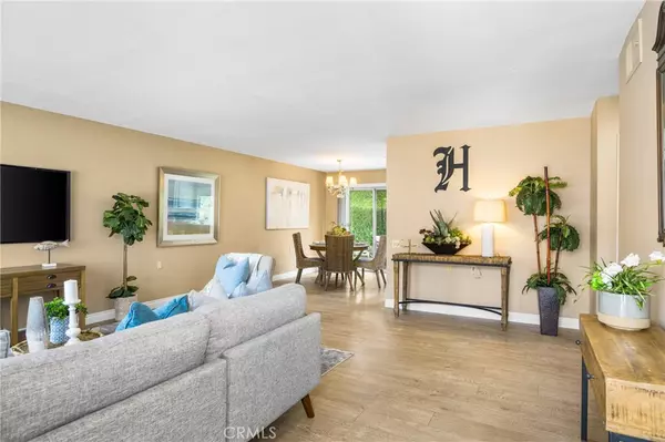 Laguna Woods, CA 92637,3325 Via Carrizo #A