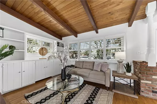 Downey, CA 90241,7968 5th ST