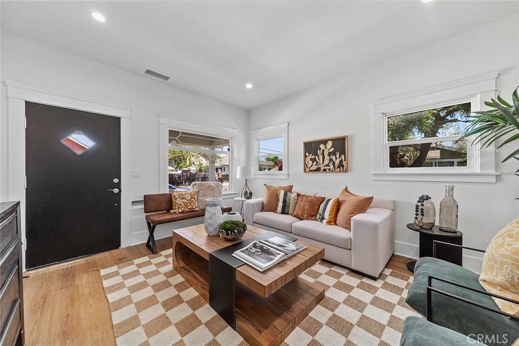 Long Beach, CA 90814,2520 East Sixth Street