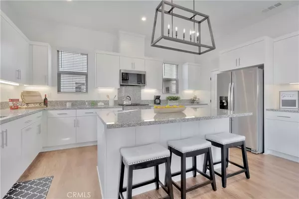 1702 W Bushell ST, Anaheim, CA 92805