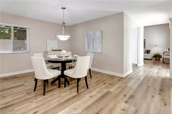 Irvine, CA 92604,10 Aldergrove #27