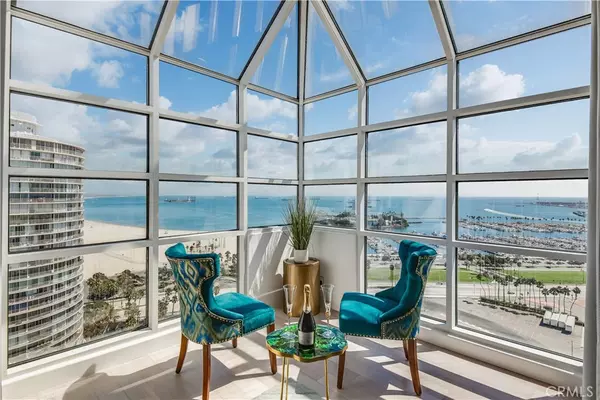 525 East Seaside Way #PH5,  Long Beach,  CA 90802