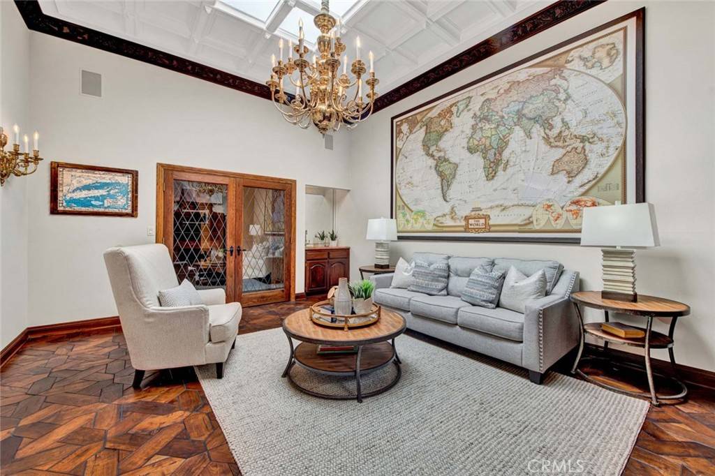 Villa Park, CA 92861,19241 Canyon DR
