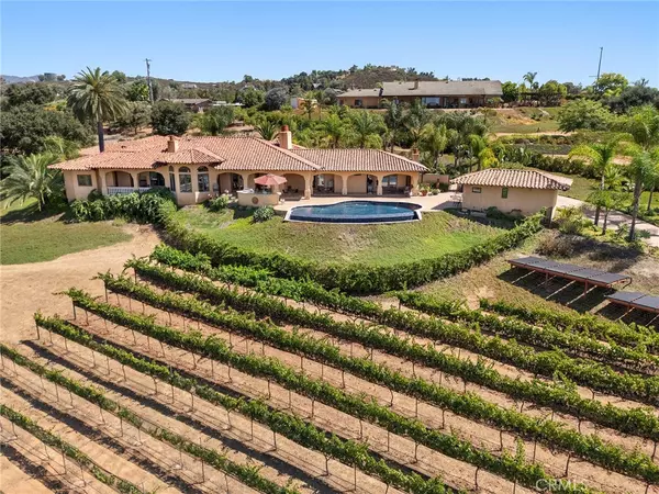 Valley Center, CA 92082,30403 Toronga WAY
