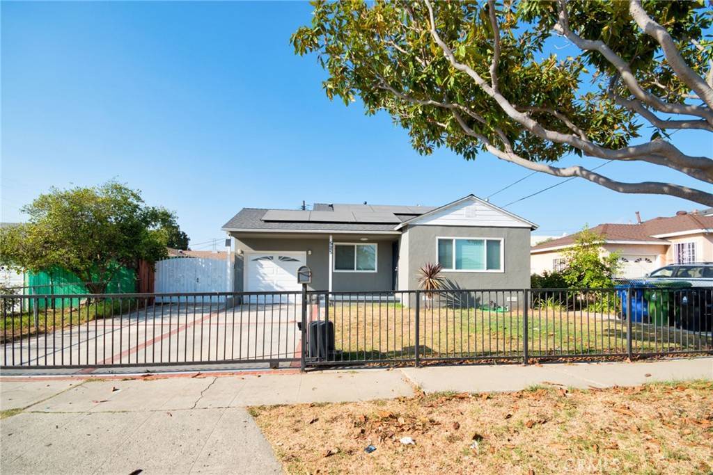 525 W 146th ST, Gardena, CA 90248
