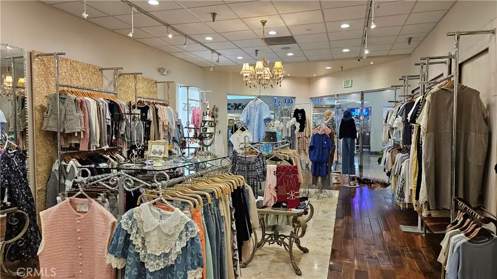 Buena Park, CA 90621,5307 beach BLVD #111