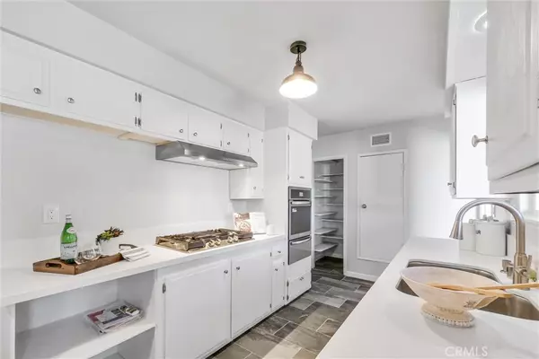 Orange, CA 92867,2216 E Cloverdale AVE