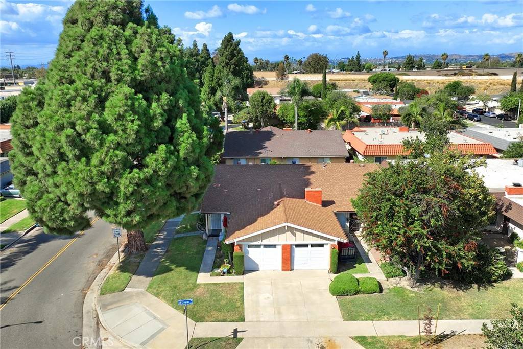 1833 E Stearns AVE, Orange, CA 92866