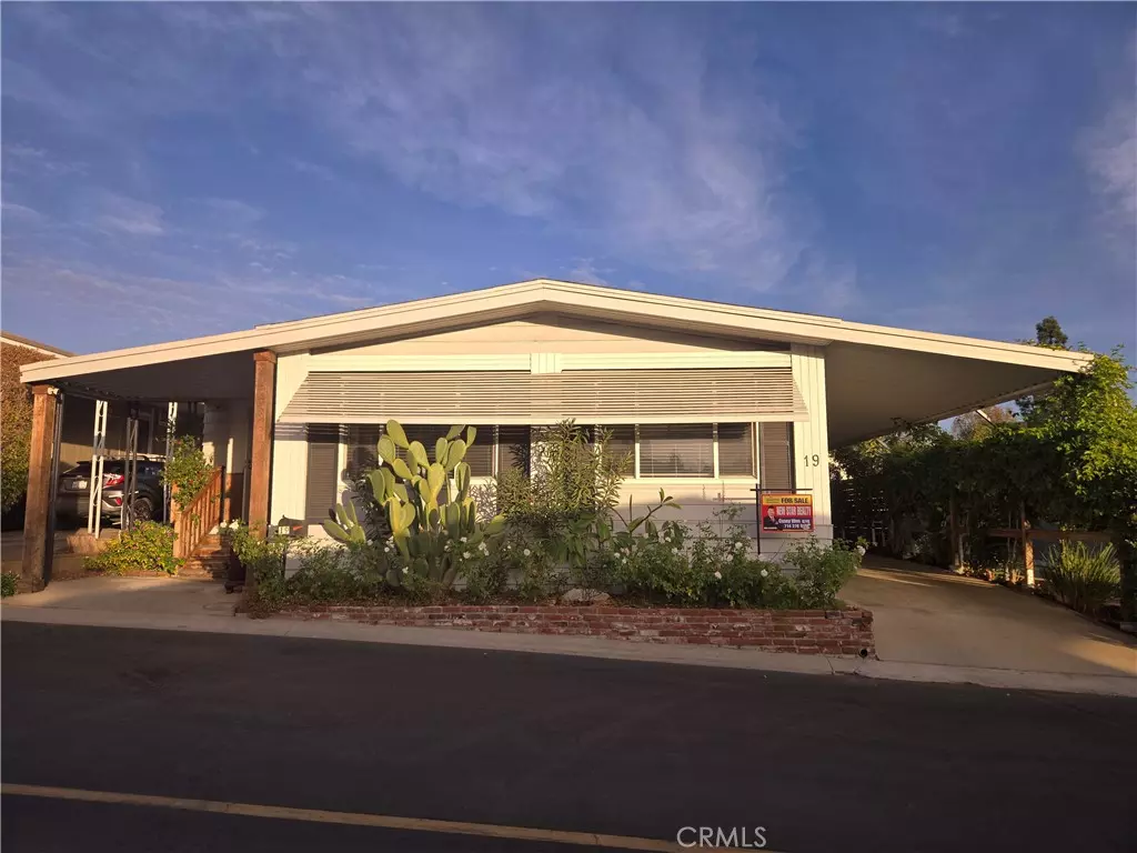 Brea, CA 92821,327 E ASH ST #19