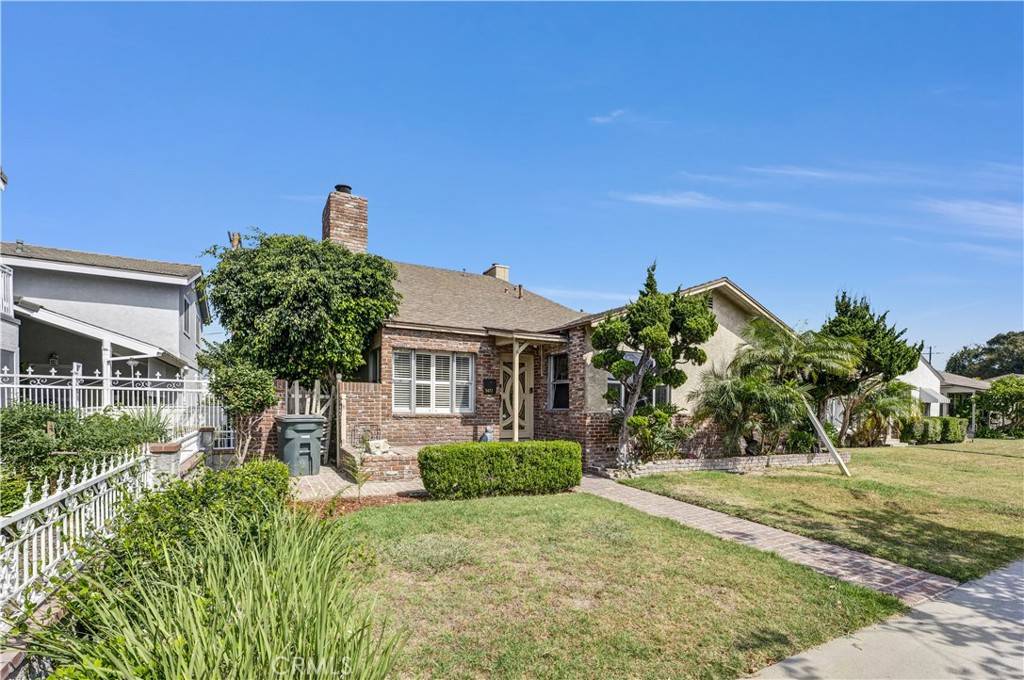Lakewood, CA 90712,5672 Pepperwood AVE