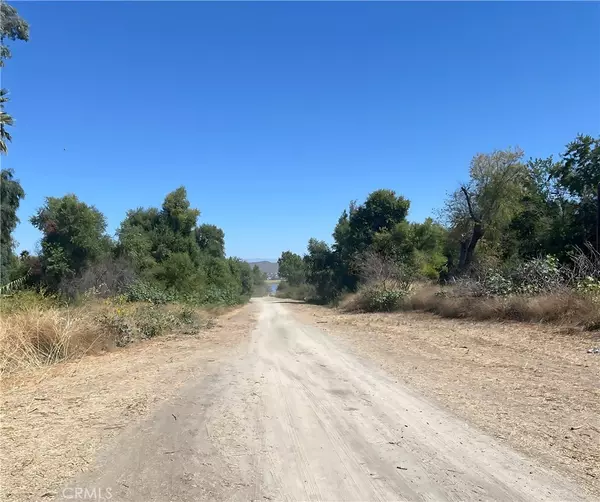 Lake Elsinore, CA 92530,18170 Grand AVE