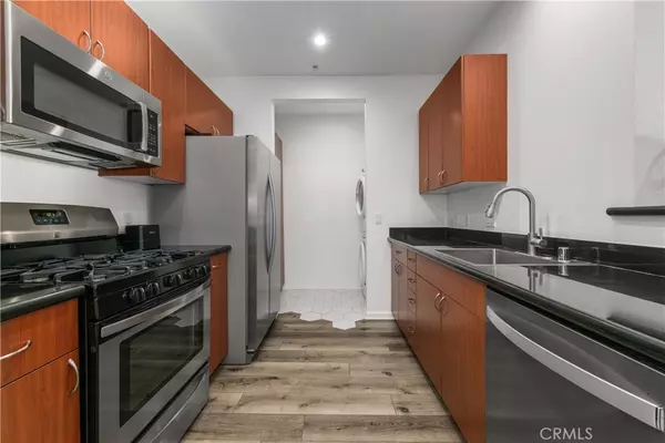 Anaheim, CA 92805,1801 E Katella AVE #3014