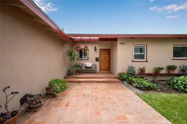 Long Beach, CA 90815,6064 E Oakbrook ST