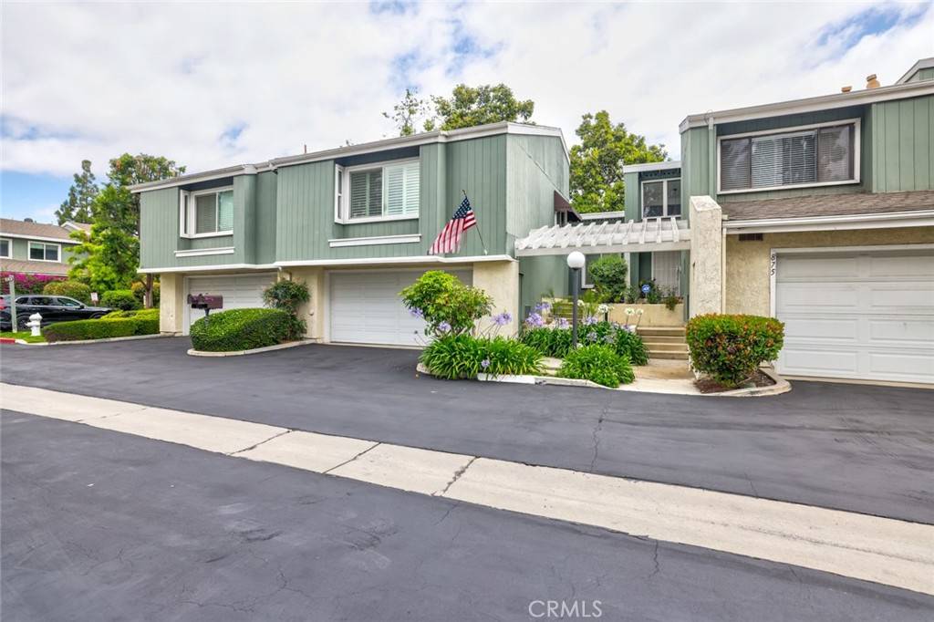 Costa Mesa, CA 92626,873 BEAR CREEK #75