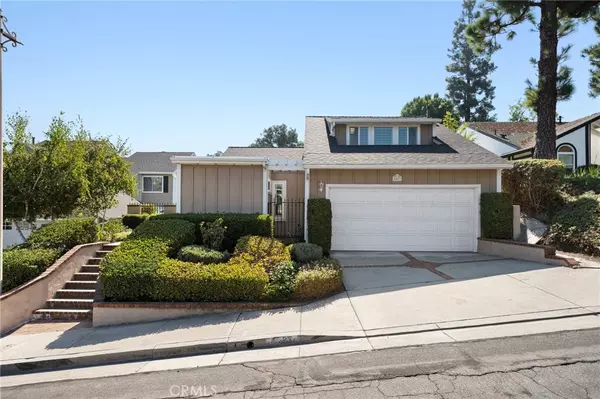 6087 E Brighton LN, Anaheim Hills, CA 92807