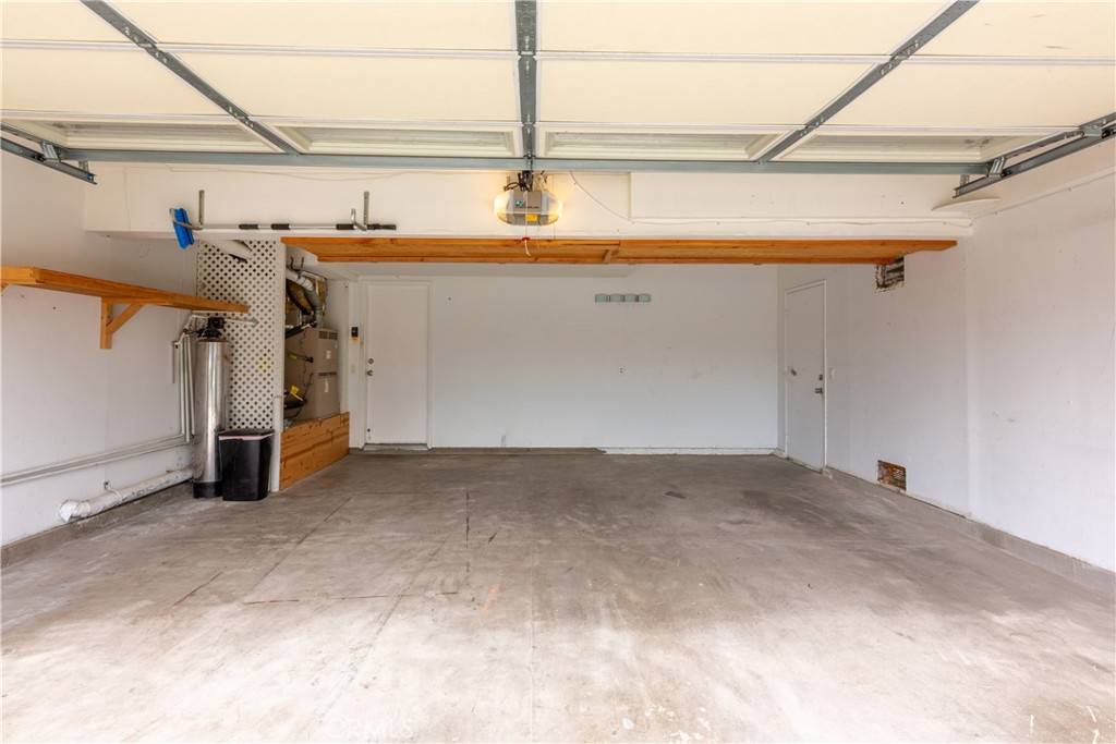 Corona, CA 92878,938 Cheyenne RD