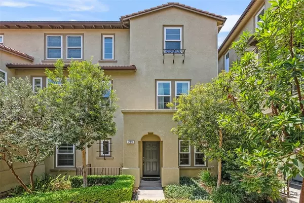 209 E Santa Fe CT, Placentia, CA 92870