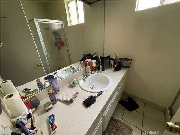 Long Beach, CA 90807,3721 Country Club DR #3