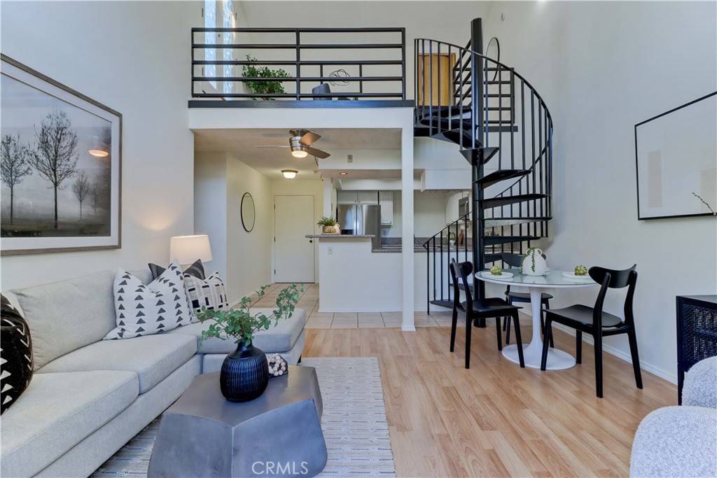 Long Beach, CA 90815,4132 E Mendez ST #302