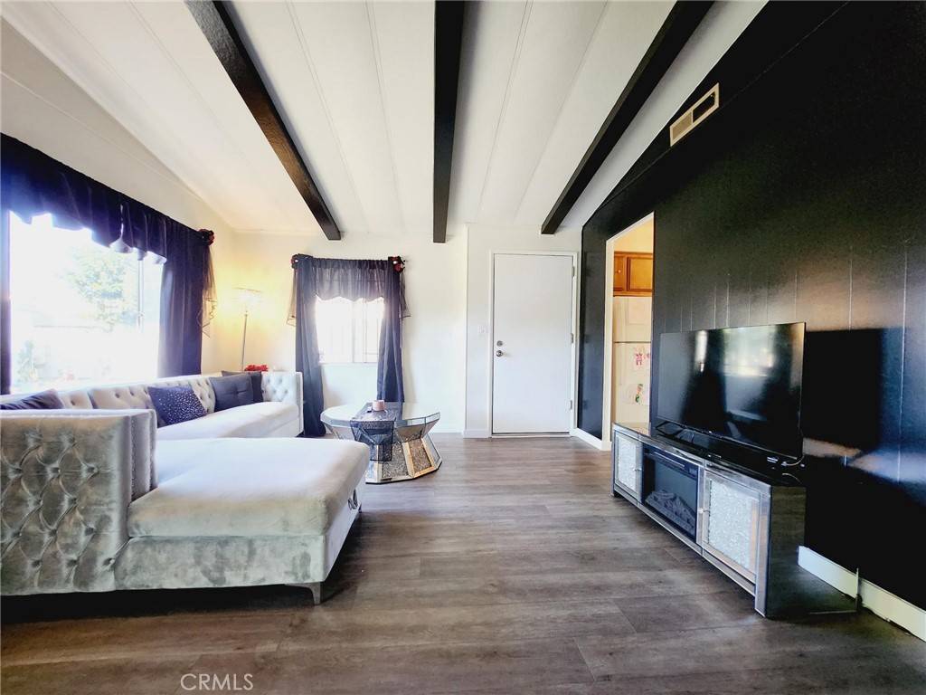 Long Beach, CA 90810,3595 Santa Fe AVE #295