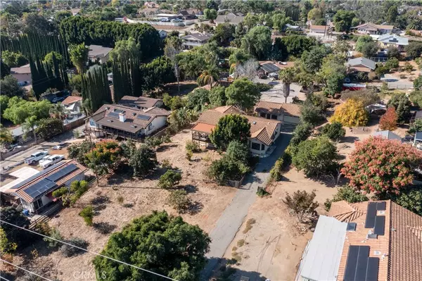 Fallbrook, CA 92028,1525 Calavo RD