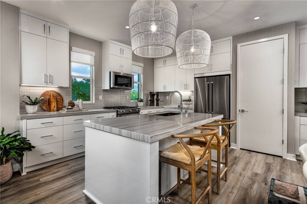 San Diego, CA 92108,2504 Everly DR