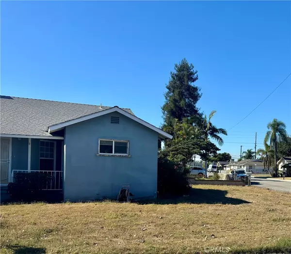 Garden Grove, CA 92841,8582 Robinet LN