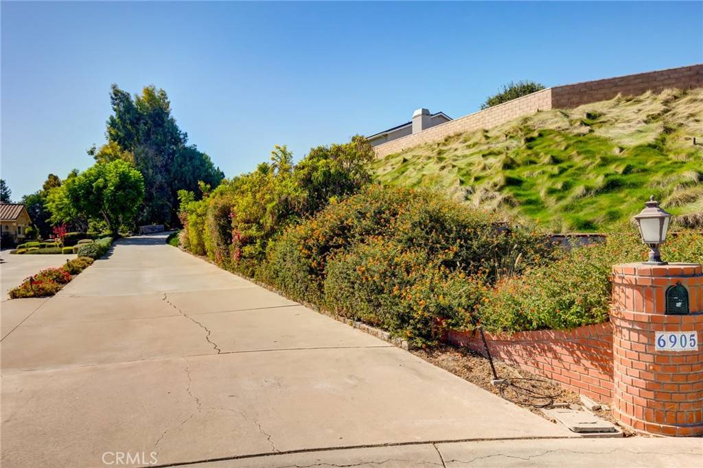 Camarillo, CA 93012,6905 Quito CT