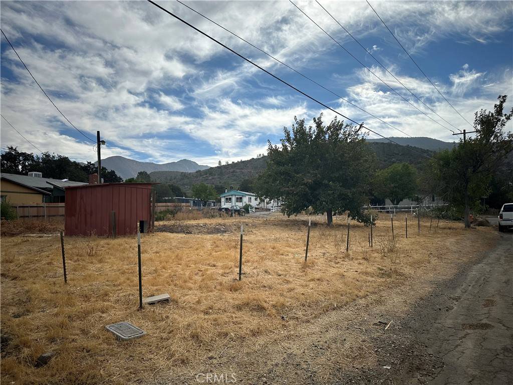 Bodfish, CA 93205,1 Pioneer PL