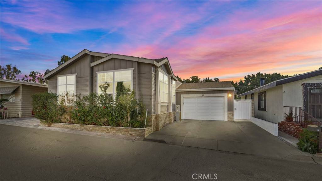 23301 Ridge Route DR #32, Laguna Hills, CA 92653