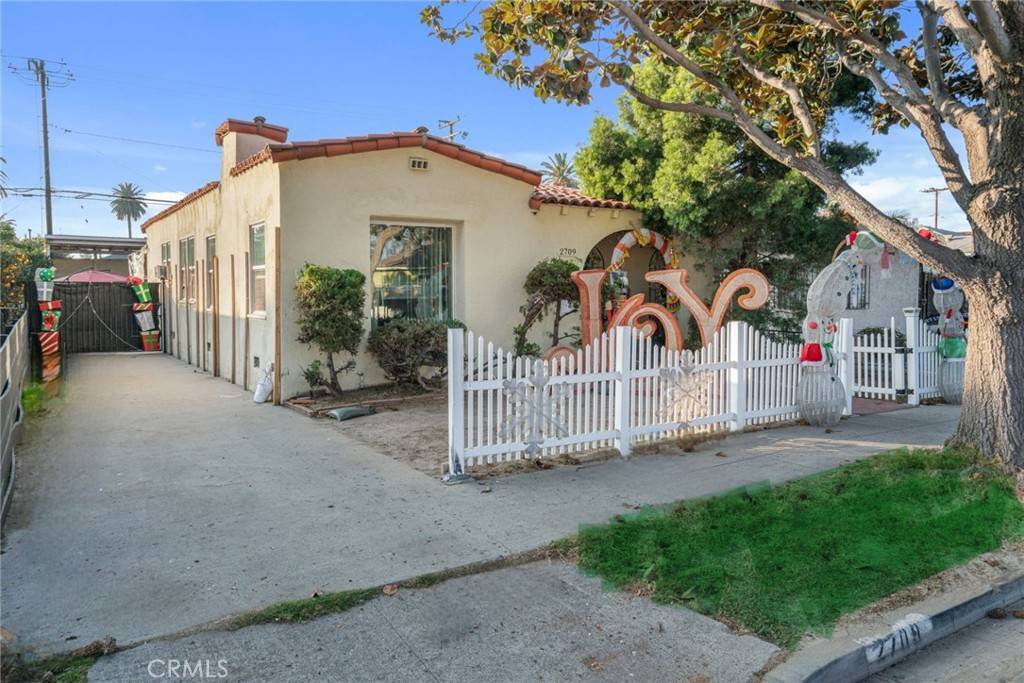 2709 Gale AVE, Long Beach, CA 90810