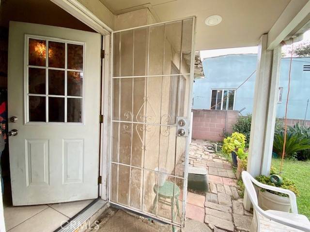Santa Ana, CA 92703,523 Fairlawn